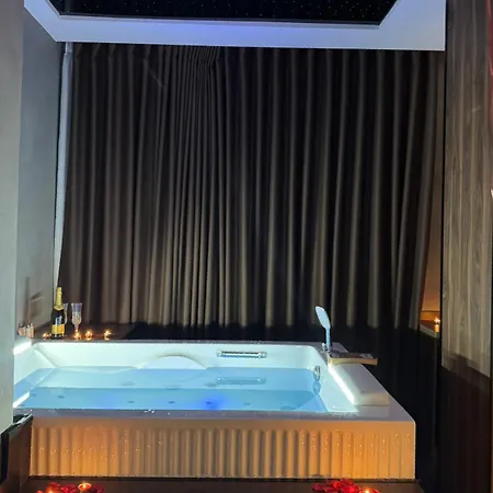 Xhasen Hotel&café Hotel *