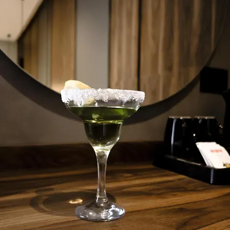 Hotel Xhasen Hotel&café