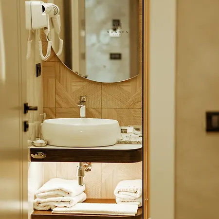 Xhasen Hotel&café Hotel Tirana