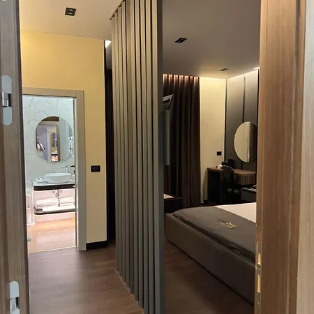 Xhasen Hotel&café Hotel *